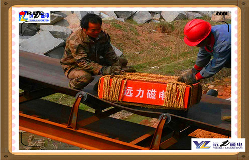 懸掛式永磁除鐵器根據(jù)冷卻方式主要有自冷式，油冷式和強(qiáng)制風(fēng)冷式